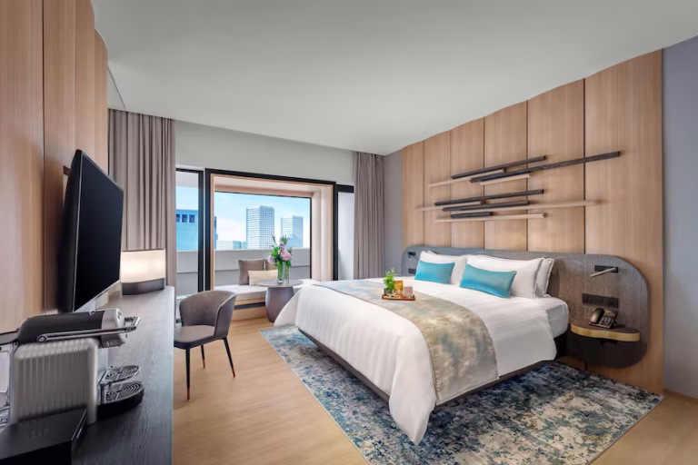 6 Nights at Parkroyal Collection Singapore - Bellanic Concepts Image